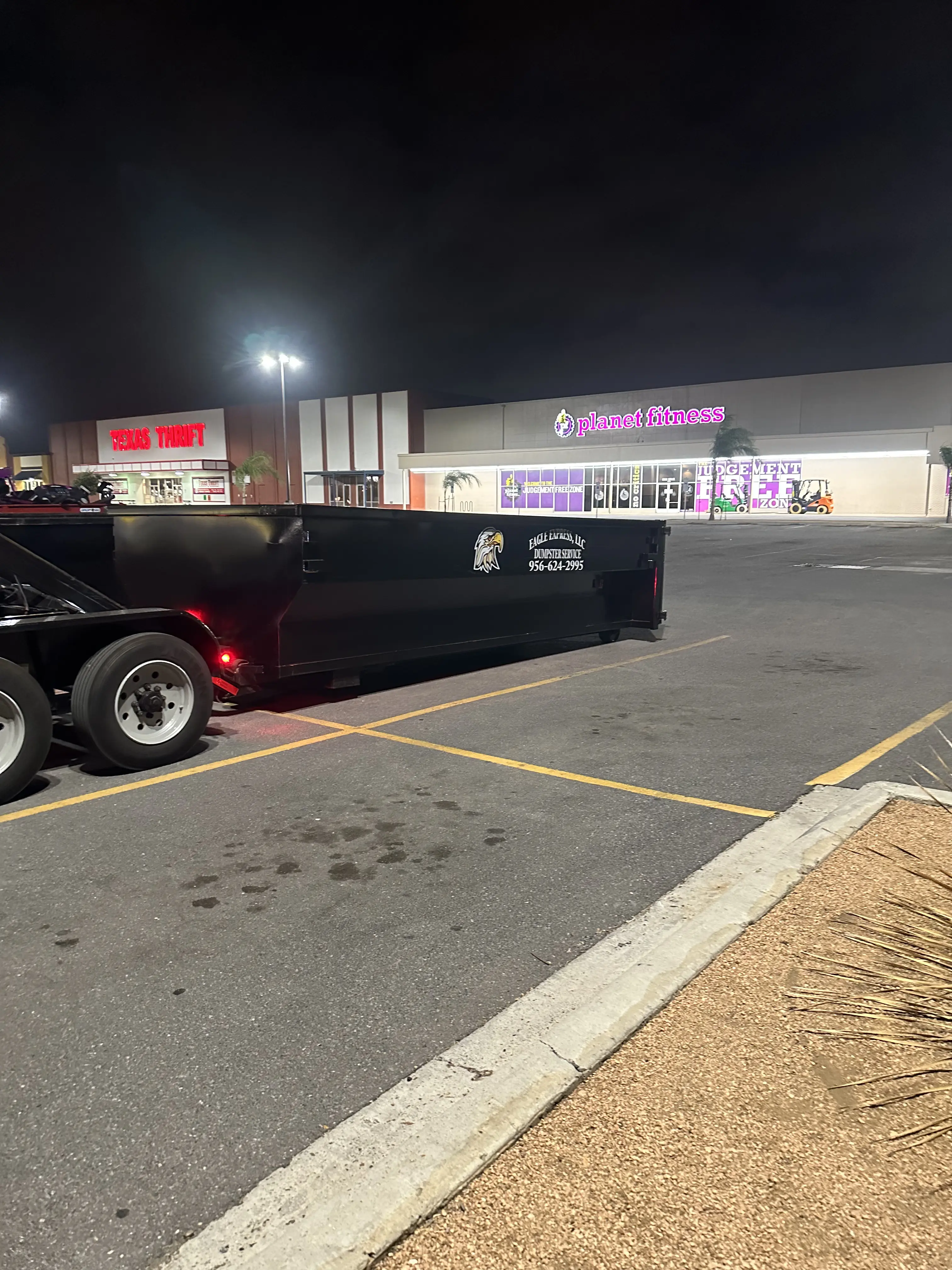 Commercial dumpster rental